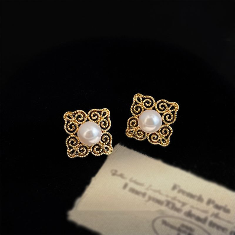 Ажурные серьги-пусеты с жемчугом CJQ17162