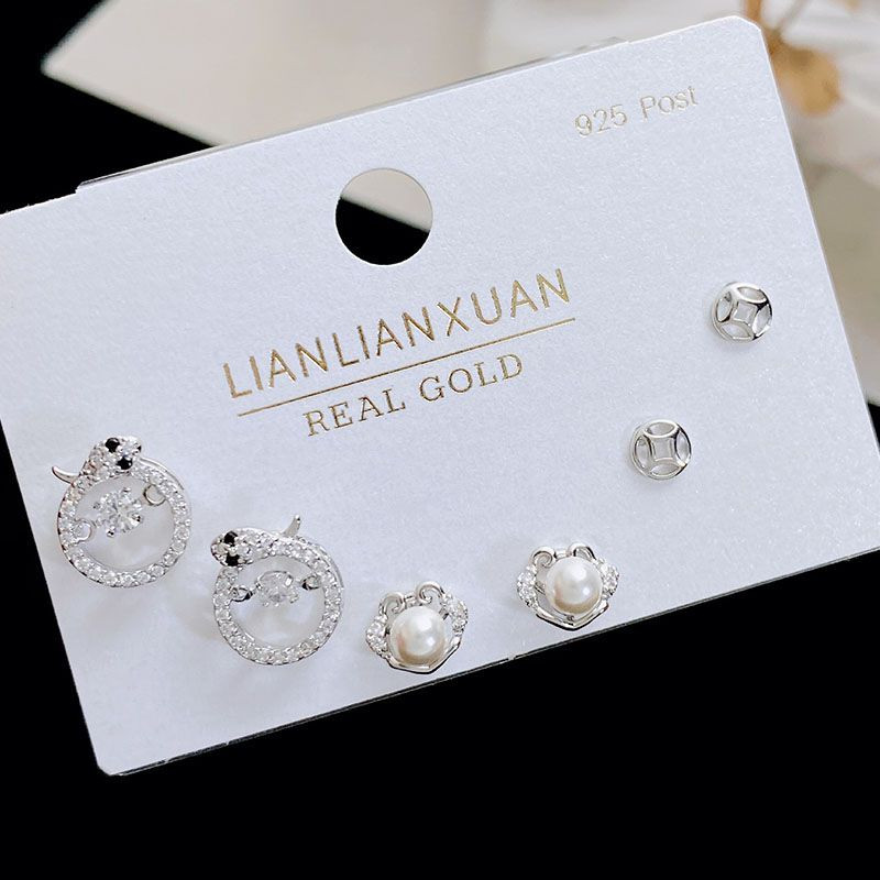 Ювелирный комплект серег CJH82109