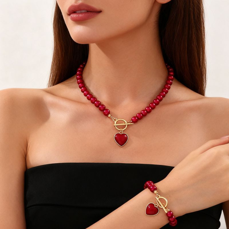 Бусы из красного агата с подвеской в форме сердца CJT18729 Бусы из красного агата с подвеской в форме сердца CJT18729