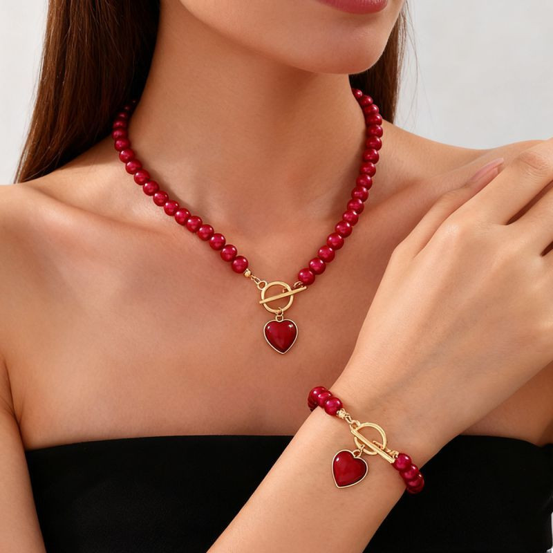 Бусы из красного агата с подвеской в форме сердца CJT18729 Бусы из красного агата с подвеской в форме сердца CJT18729