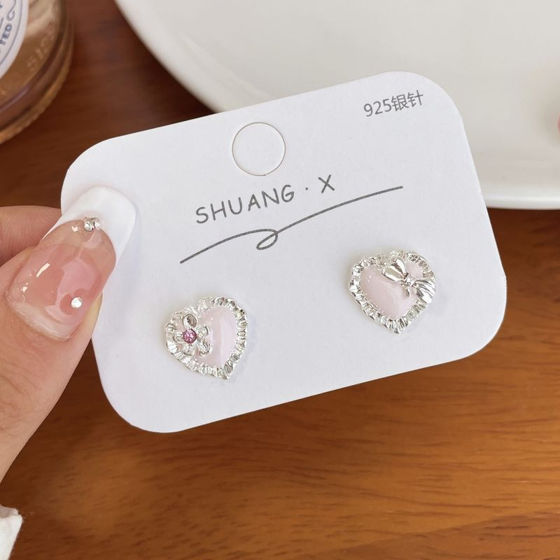 Серьги ювелирный сплав серебряный гвоздик сердца J11570CJJ Серьги ювелирный сплав серебряный гвоздик сердца J11570CJJ