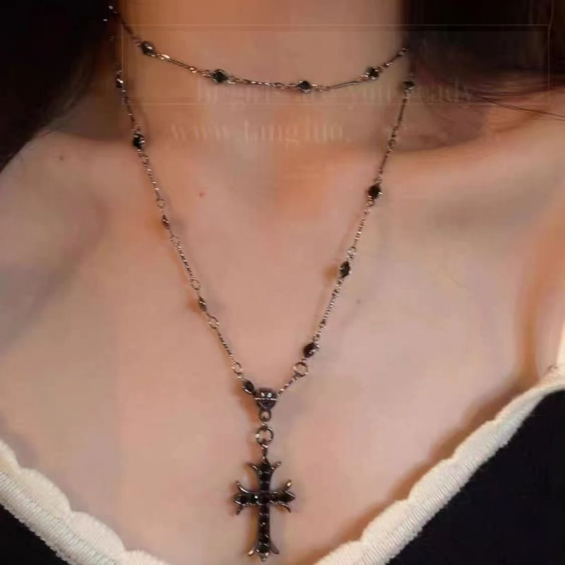 Длинная якорная цепочка с ажурным крестом CJL19587