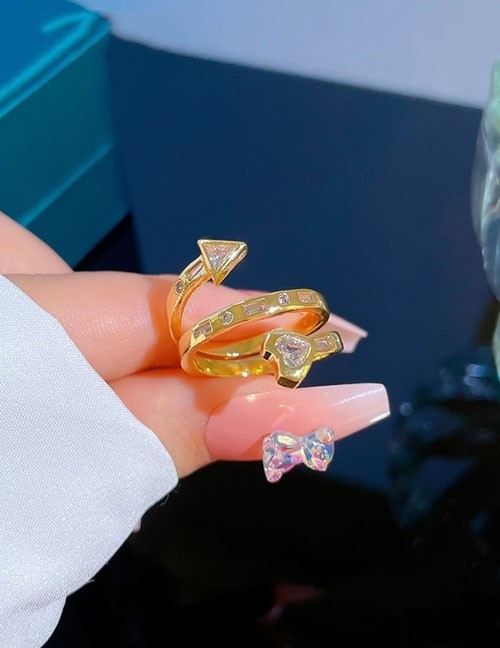 Кольцо имитирующее змею с кристаллами огранки капля U76937