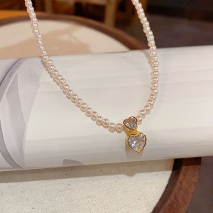 Жемчужный Чокер с круглым сверкающим кулоном CJL38419