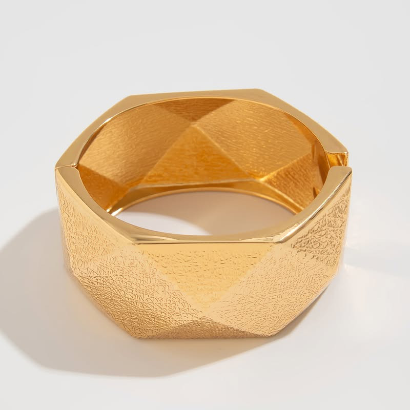 Браслет жесткий ювелирный сплав геометрия 1J11772CJJ Браслет жесткий ювелирный сплав геометрия 1J11772CJJ