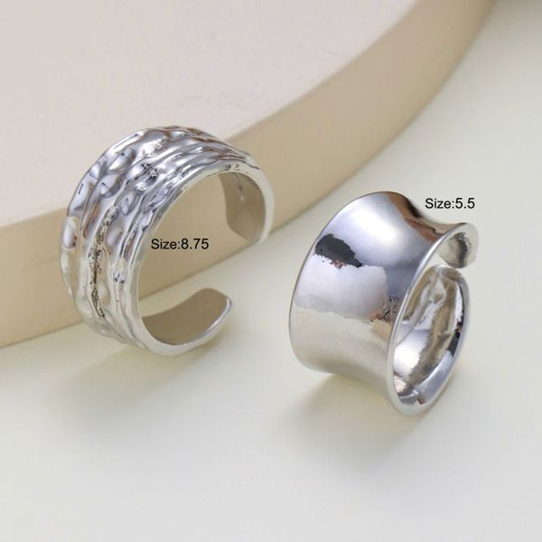 Сет широких серебристых колец с грубой фактурой CJJ47927