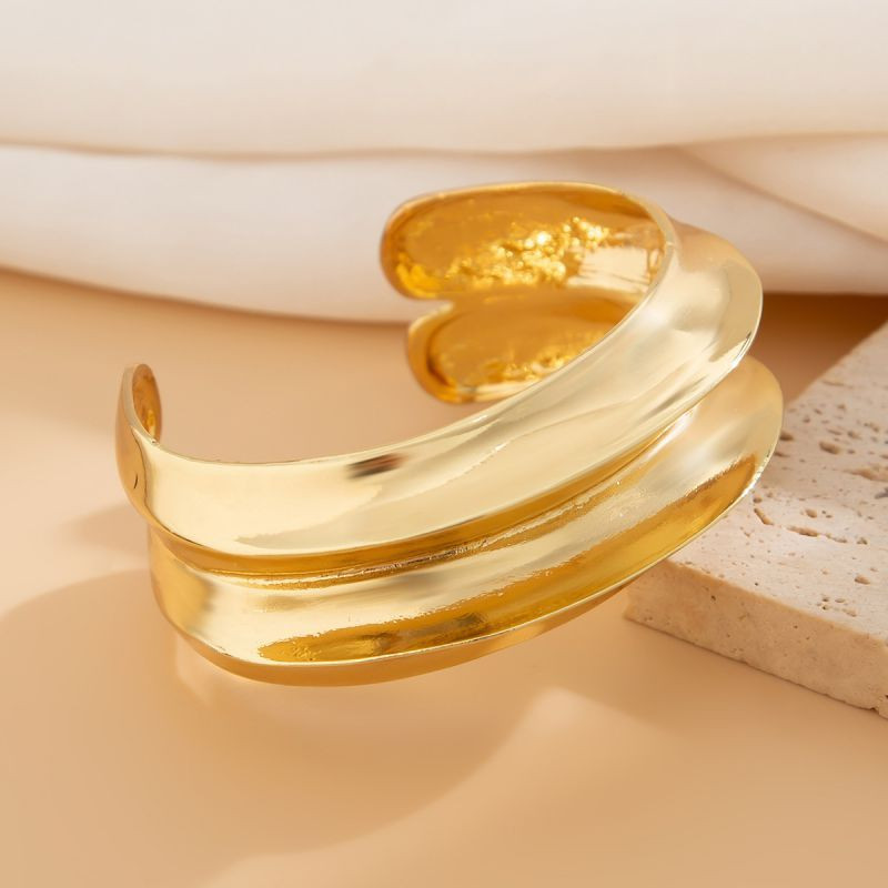 Жесткий браслет CJH72394 Жесткий браслет CJH72394