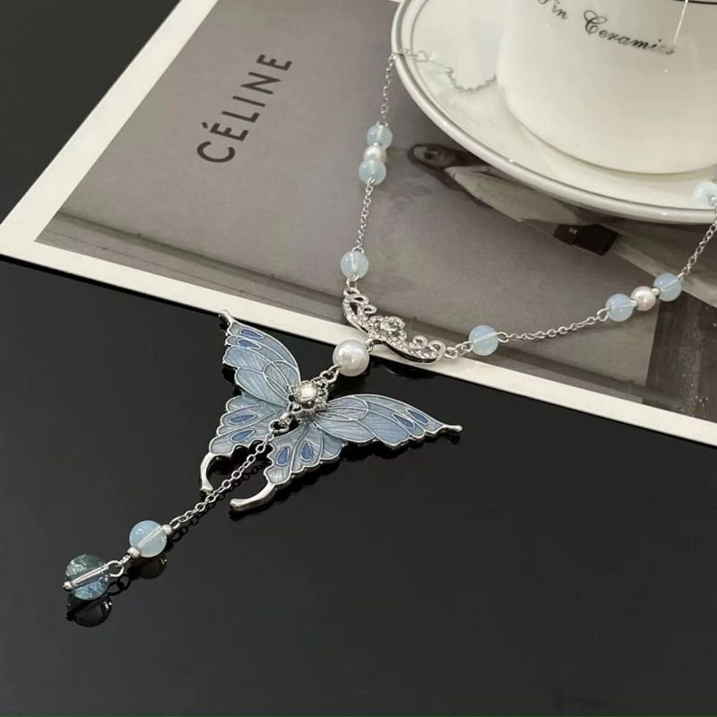 Двухслойная цепочка с крупной бабочкой и жемчугом CJD68704