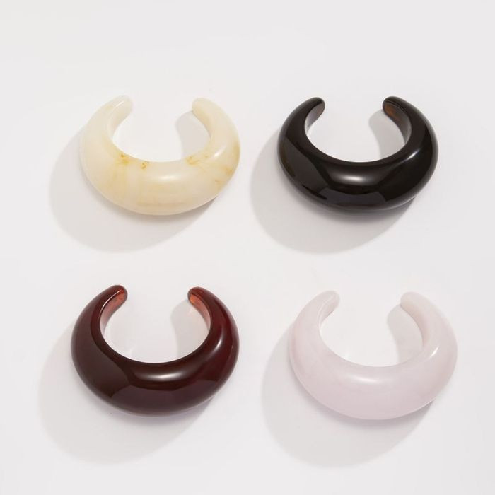 Браслет жесткий литой с утолщением из глянцевого акрила CJM58525