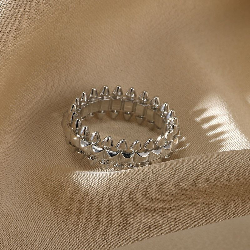 Фактурное кольцо с орнаментом в виде колосьев CJN47416 Фактурное кольцо с орнаментом в виде колосьев CJN47416