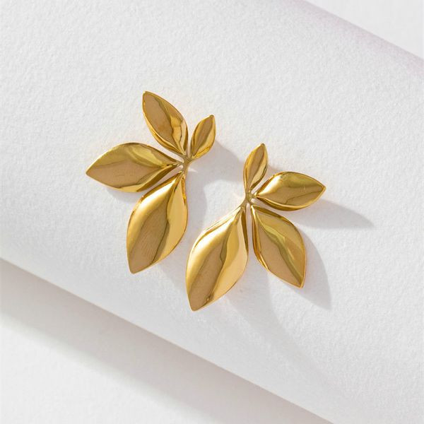Серьги-пусеты Листья тройные золотистые CJL35761 Серьги-пусеты Листья тройные золотистые CJL35761