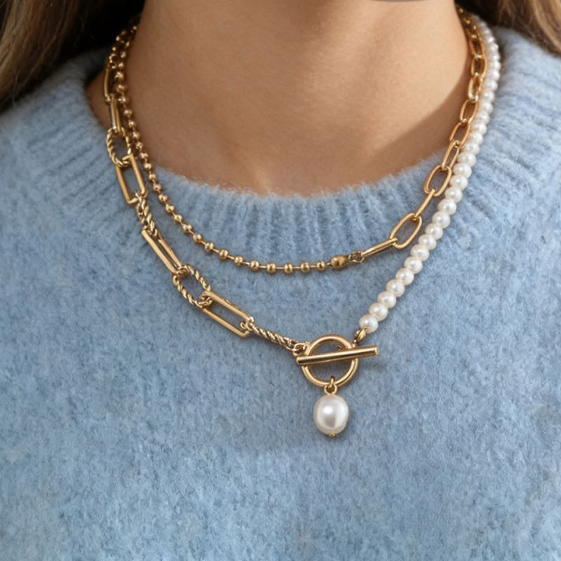 Многослойное колье из цепи и жемчужной нити с замком тогл CJT18805