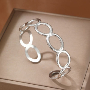 Браслет жесткий из крупных овальных звеньев CJM03924 Браслет жесткий из крупных овальных звеньев CJM03924