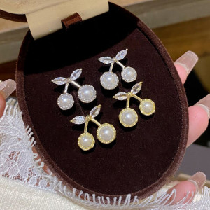Серебристые серьги с вишней из циркона CJX73655 Серебристые серьги с вишней из циркона CJX73655