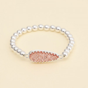 Браслет из белых бусин с розовой вставкой CJH58498 Браслет из белых бусин с розовой вставкой CJH58498