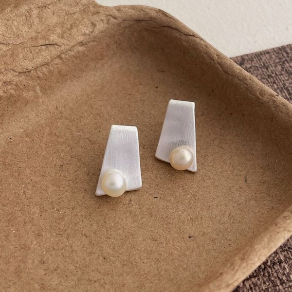 Геометрические серьги с жемчужным акцентом CJL47572 Геометрические серьги с жемчужным акцентом CJL47572