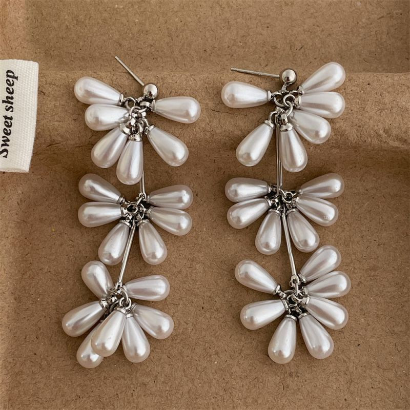 Длинные серьги каскады из жемчужных лепестков CJL80839