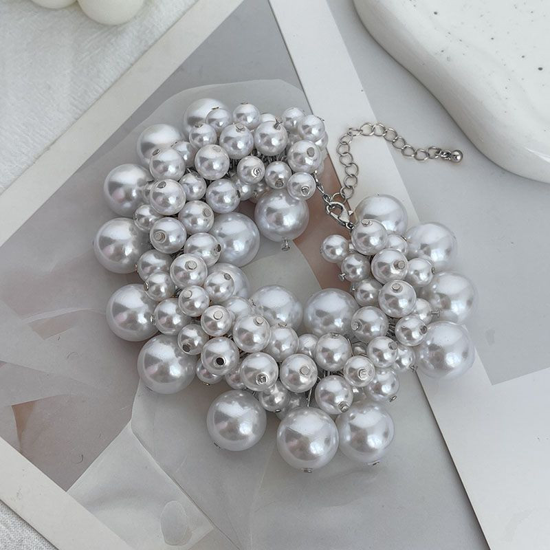 Браслет из крупного жемчуга с карабином CJN84705 Браслет из крупного жемчуга с карабином CJN84705