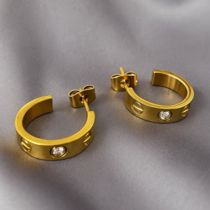 Серьги из титановой стали с напылением золотом 1J12049CJJ Серьги из титановой стали с напылением золотом 1J12049CJJ