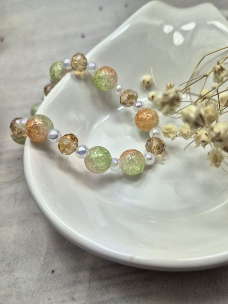 Браслет солнечные блики с золотистыми бусинами J11048CJJ