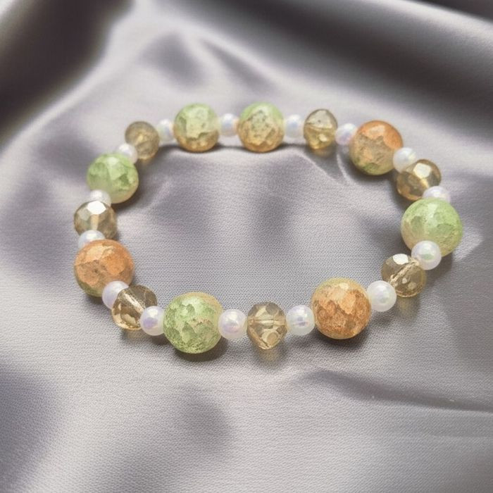 Браслет солнечные блики с золотистыми бусинами J11048CJJ