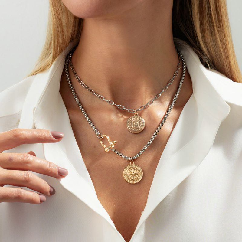Двойная серебристая цепочка с кольцом и подвеской-монетой CJT03618