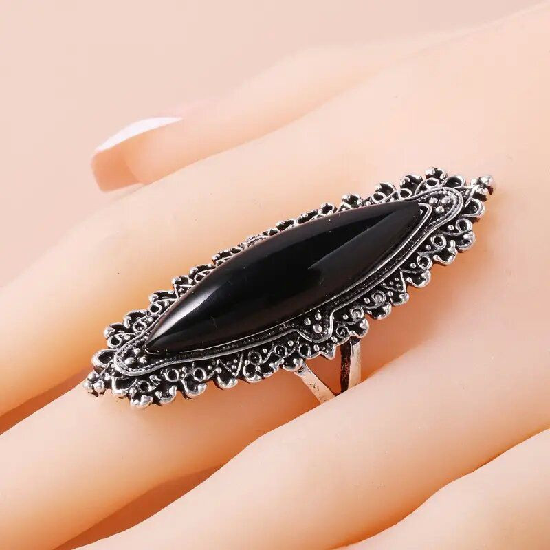 Кольцо с крупным овальным камнем в этническом стиле CJL27603