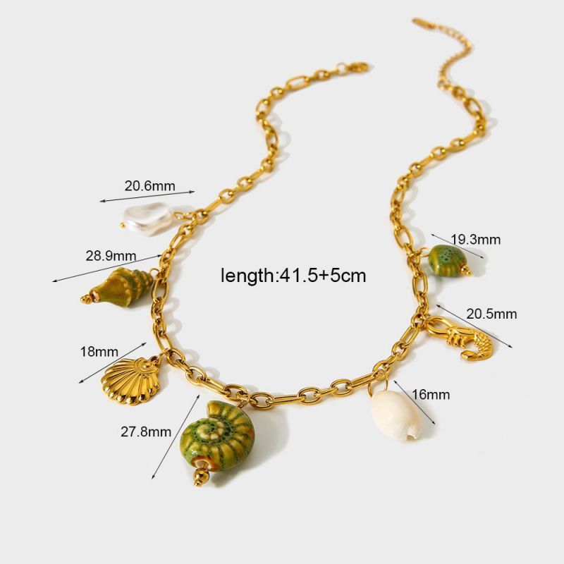 Золотистое колье в морском стиле с ракушками и цветами CJP80039 Золотистое колье в морском стиле с ракушками и цветами CJP80039