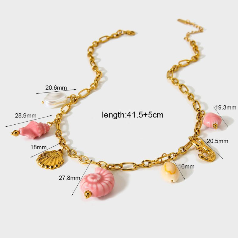 Золотистое колье в морском стиле с ракушками и цветами CJP80039 Золотистое колье в морском стиле с ракушками и цветами CJP80039