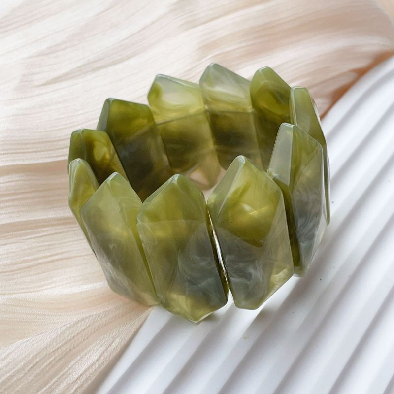 Браслет жесткий сегментированный с имитацией кристаллов CJR57096