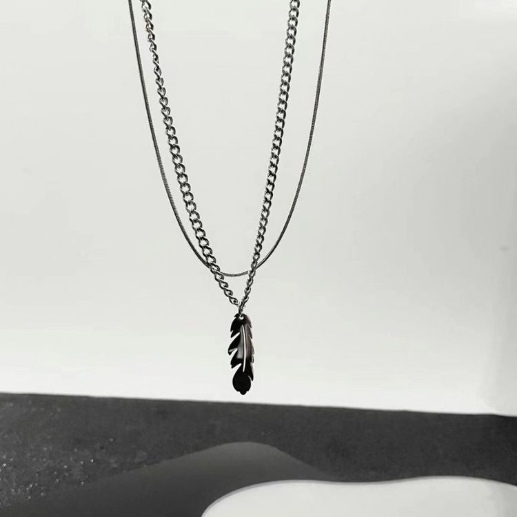 Многослойная цепочка с кулоном в виде изящного пера J10971CJJ