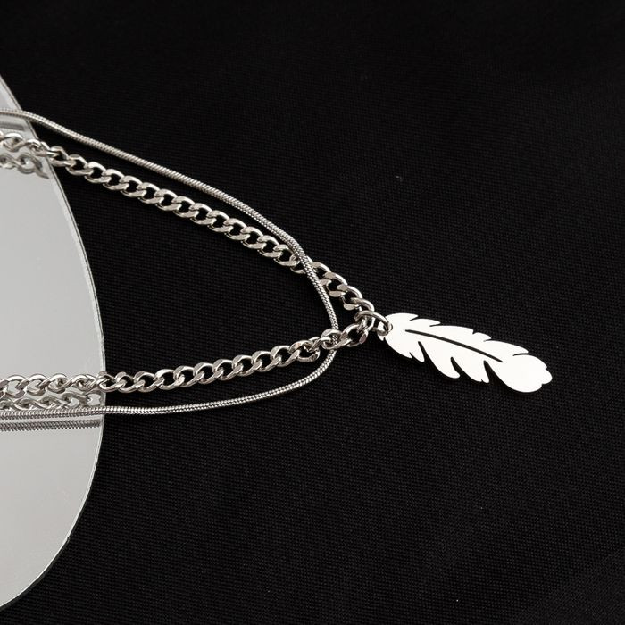 Многослойная цепочка с кулоном в виде изящного пера J10971CJJ