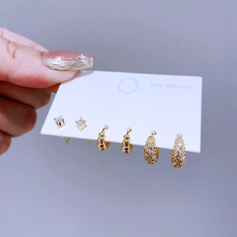 Ювелирный комплект серег CJH79158