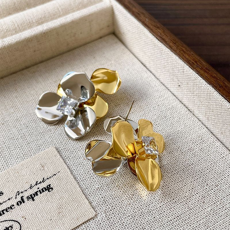 Серьги медный сплав цветок 1J12273CJJ Серьги медный сплав цветок 1J12273CJJ