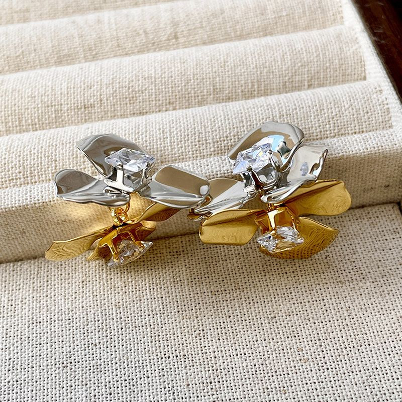 Серьги-цветы «Металлический блеск» с кристаллами 1J12273CJJ