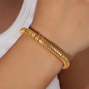 Браслет жесткий с рельефным плетением CJH69741 Браслет жесткий с рельефным плетением CJH69741