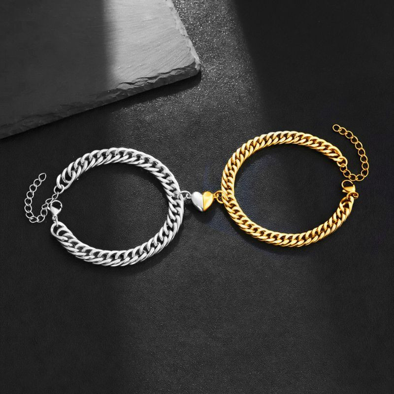 Браслет парный с магнитными сердцами и фианитами CJT24296