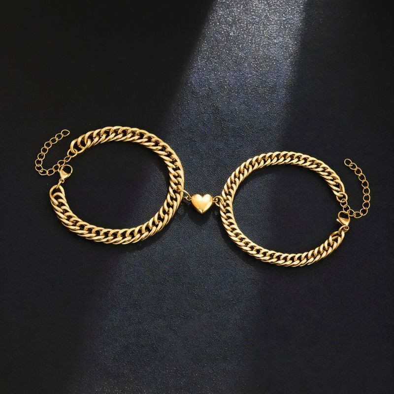 Браслет парный с магнитными сердцами и фианитами CJT24296