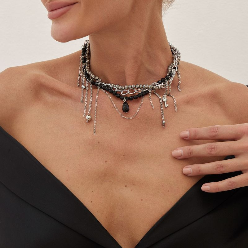 Многослойный жемчужный чокер с каскадом цепей и сердцами CJM15326