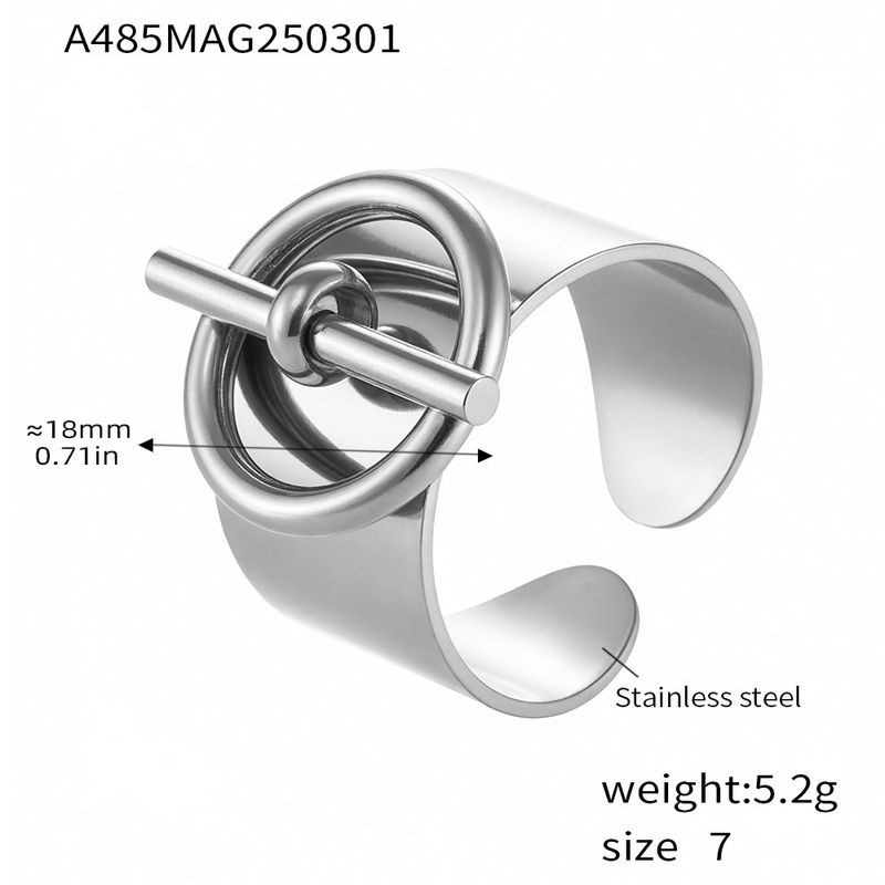 Широкое кольцо с застежкой-тогл в серебристом исполнении 1J12507CJJ