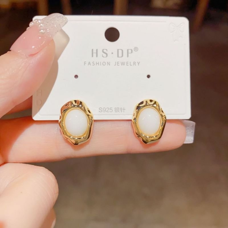 Серьги-гвоздики овальные с светлой вставкой CJC21684 Серьги-гвоздики овальные с светлой вставкой CJC21684