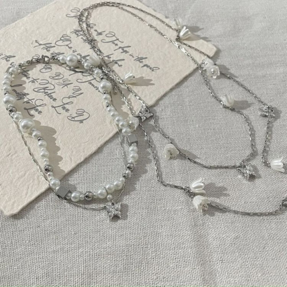 Многослойное колье с жемчужным бисером и подвесками J11224CJJ