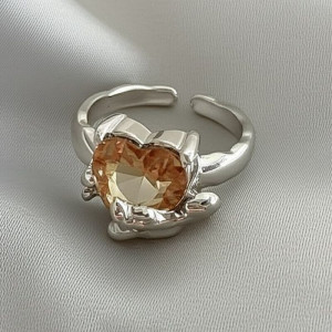 Кольцо с крупной вставкой в форме сердца U99257MSK