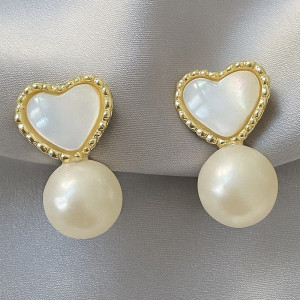 Серьги пусеты с перламутровыми сердцами и крупными жемчужинами 1J12098CJJ