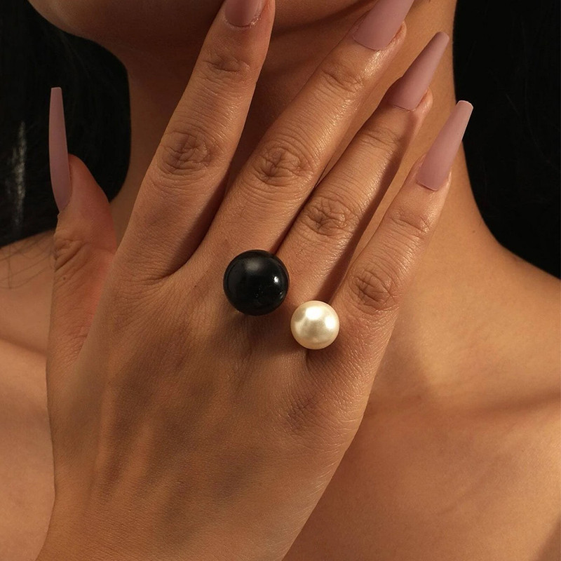 Кольцо разомкнутое с двумя крупными сферами CJR81980