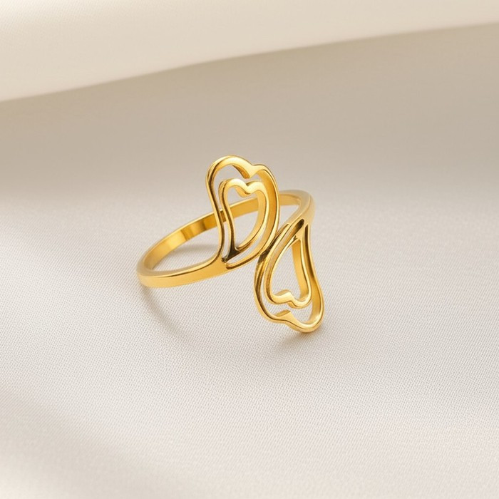 Разомкнутое кольцо с двумя переплетенными сердцами J10110CJJ