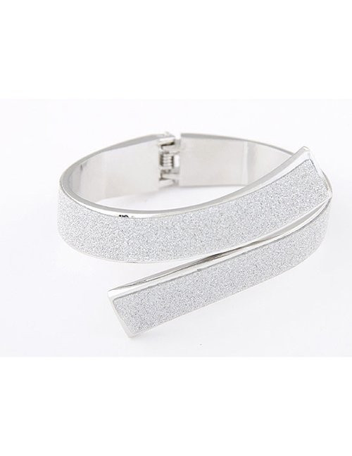 Жесткий браслет A67543 Жесткий браслет A67543