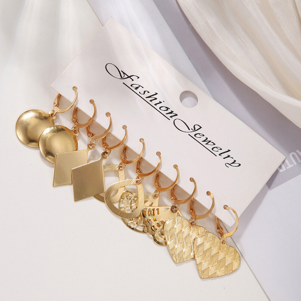 Набор золотистых серег конго с геометрическими подвесками и сердцами Z59762