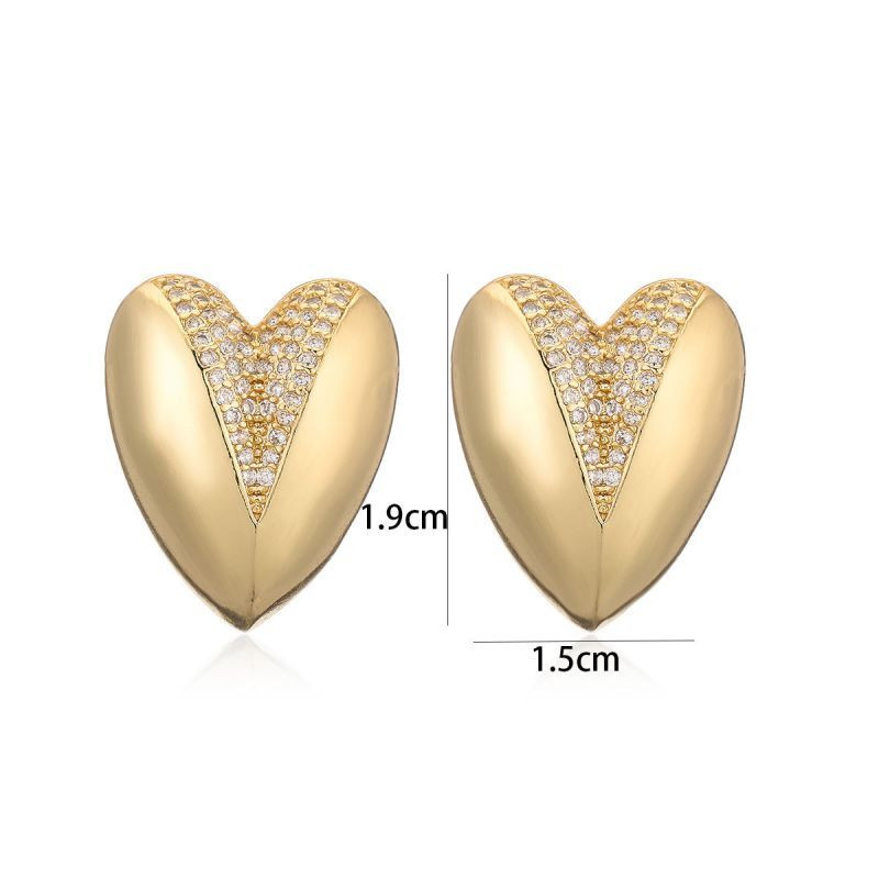 Объемные серьги-сердца с кристальным углом CJL20493