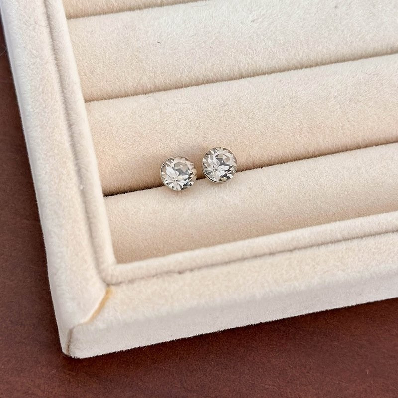 Базовые серьги-пусеты Одиночные кристаллы в классической огранке CJD81401